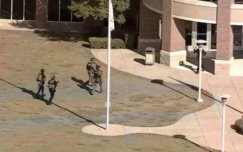 Tiroteo en escuela secundaria en Arlington, Texas, deja varios heridos