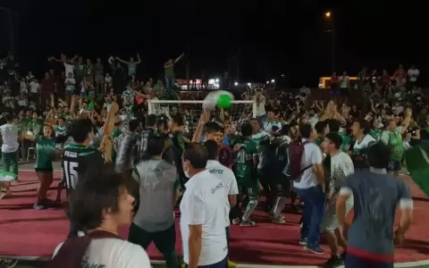 Fernando de la Mora salva el invicto tras empatar ante Itaugu�