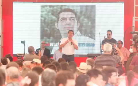 Itap�a: Hugo Vel�zquez particip� de multitudinaria reuni�n con miras a las presidenciales