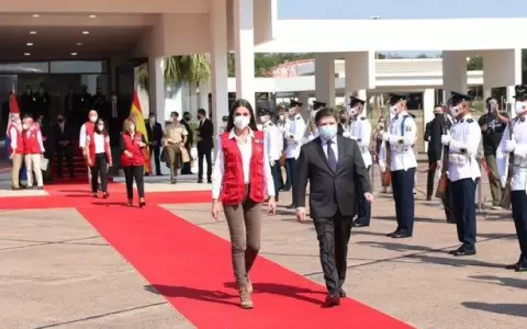 Reina Letizia volvi� a Espa�a tras cumplir agenda cooperante en Paraguay