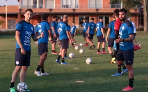 El equipo que prob� Barros Schelotto para enfrentar a Chile