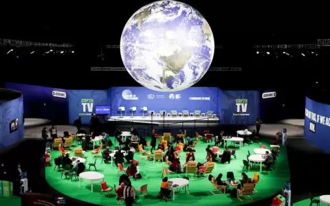 COP26: Delegados negocian contrarreloj compromisos clim�ticos previo al cierre