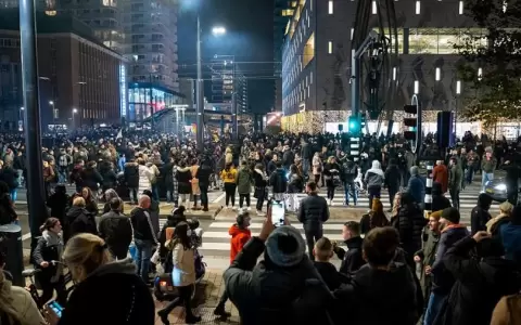 Tras la violencia en Rotterdam, cancelan principal marcha anticovid en Pa�ses Bajos