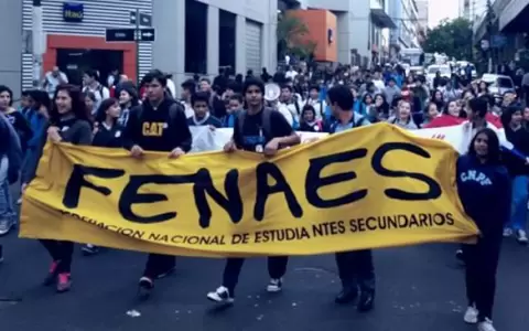 Sector estudiantil rechaza recorte presupuestario a la educaci�n