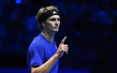 Zverev supera a Hurkacz y se medir� con Djokovic en semifinales