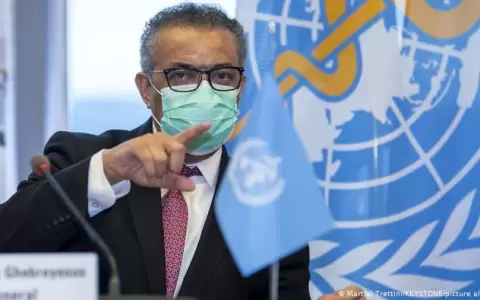 OMS critica restricciones para ir a �frica: "A�n no sabemos peligrosidad de variante �micron"