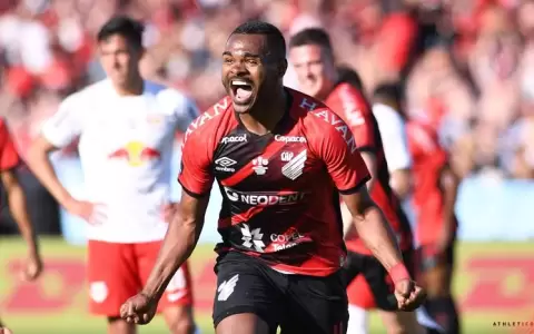 Paranaense vence a Bragantino y levanta su segunda Sudamericana