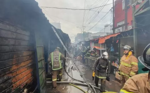 Bomberos reportan que incendio en el Mercado 4 est� controlado