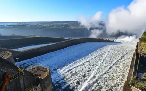 Itaip�: Brasil no responde sobre tarifa energ�tica y eso es �peligroso�, dice exgerente