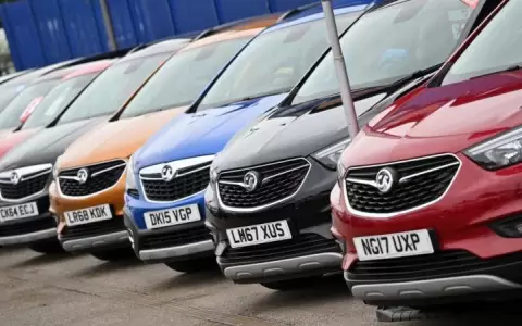 Por qu� se han disparado los precios de los autos y su efecto en econom�as del mundo