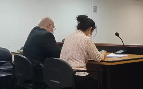Condenan por desacato a la mam� de la ni�a desaparecida en Emboscada