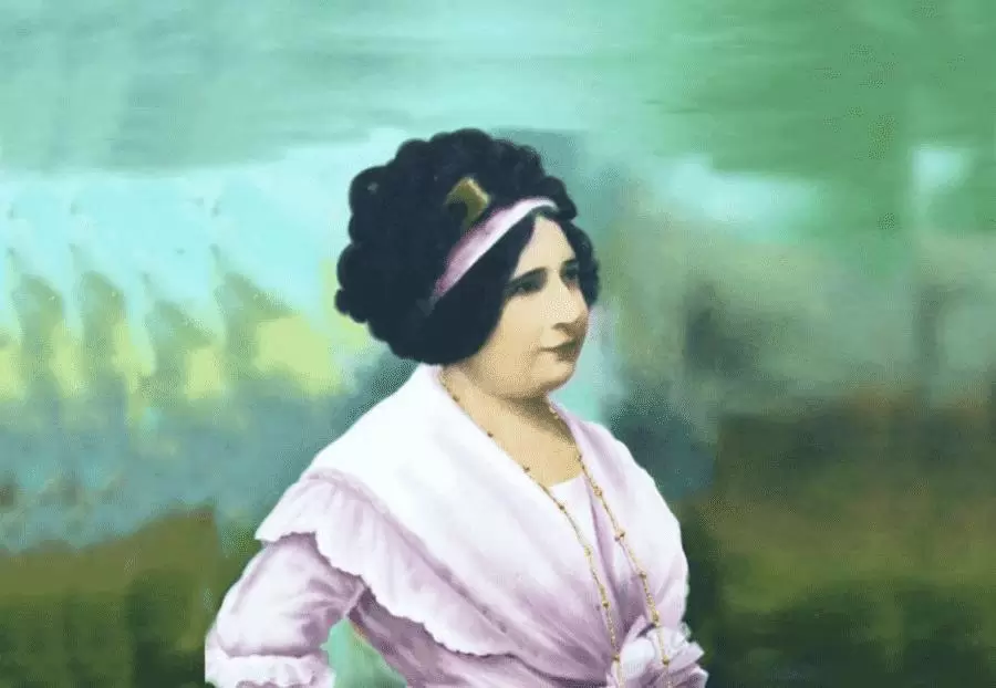 Unipersonal sobre Serafina D�valos