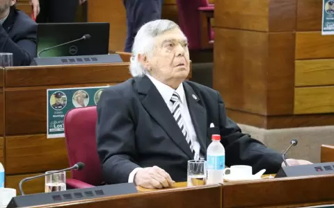 Senado otorga a Osvaldo Dom�nguez Dibb merecido reconocimiento por su trayectoria en el deporte