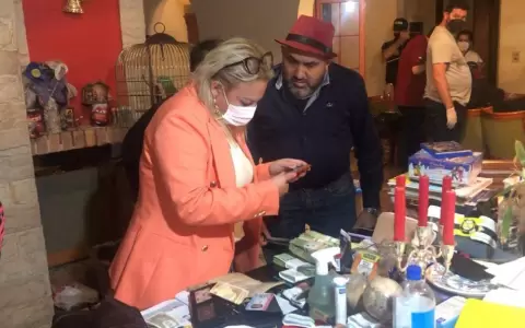 Ordenan prisi�n para abogado imputado por crimen de alem�n y su hija