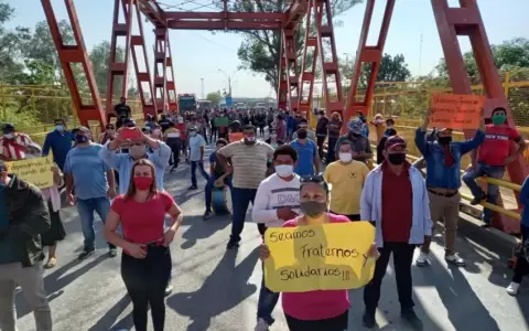 Transportistas exigen apertura del Puerto Falc�n