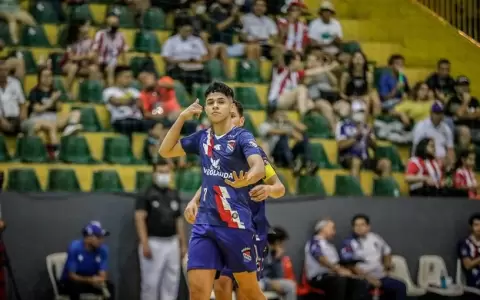 Paraguay golea a Bolivia y se medir� con Brasil en semifinales