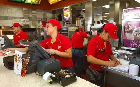 Grupo Cartes planea generar 600 empleos en alianza con McDonald's