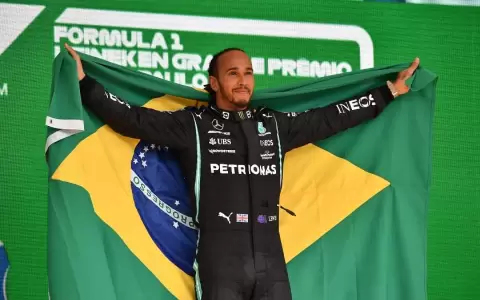 �Hist�rica victoria de Lewis Hamilton en el GP de Brasil!