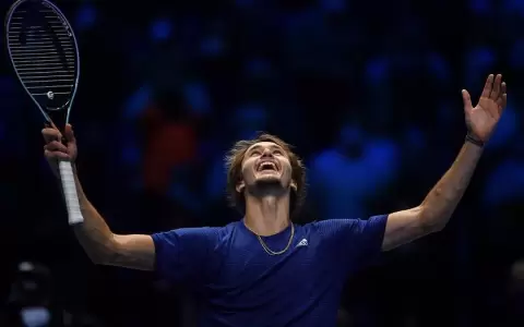 Zverev vence a Medvedev y se queda con el Torneo de Maestros