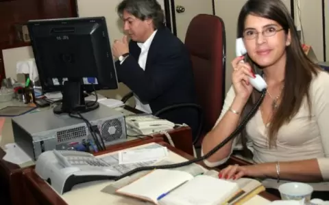 Sancionan proyecto que concede permiso a funcionarios