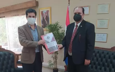 Entregan propuesta de instalaci�n de laboratorio de ADN bovino