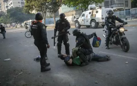 Corte Penal Internacional abre investigaci�n sobre posibles cr�menes contra la humanidad en Venezuela