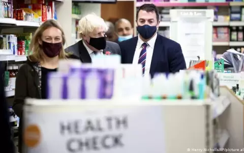 Covid-19: Reino Unido detecta casos de preocupante variante �micron