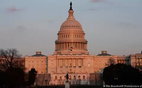 C�mara de Representantes estadounidense aprueba plan de gasto social de Joe Biden