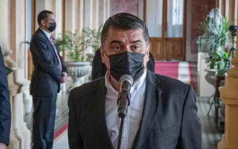 �Preocupa baja vacunaci�n de adolescentes�, se�ala ministro de Salud