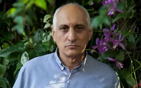 Ricardo de la Vega presentar� nuevo poemario