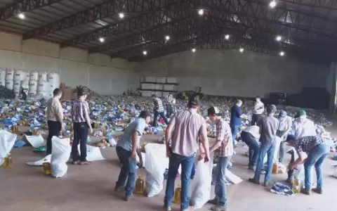 Familia de Peter Reimer inicia entrega de v�veres a comunidades de San Pedro