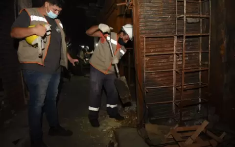 Tras incendio, comenzaron a reparar las 30 casillas siniestradas en el Mercado 4