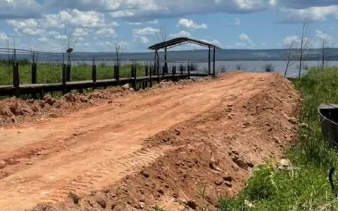 M�s rellenos irregulares en el lago Ypacara�
