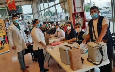 Ya regalan kits de productos a vacunados contra el Covid-19 en supermercados