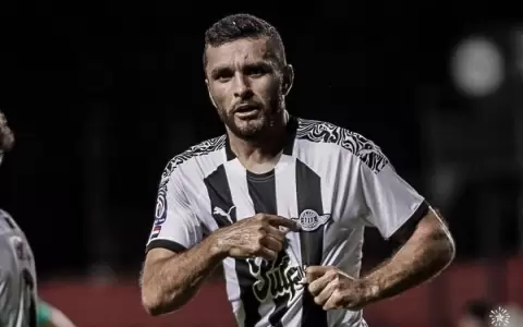 Antonio Bareiro y su deseo de jugar con Roque Santa Cruz en Libertad