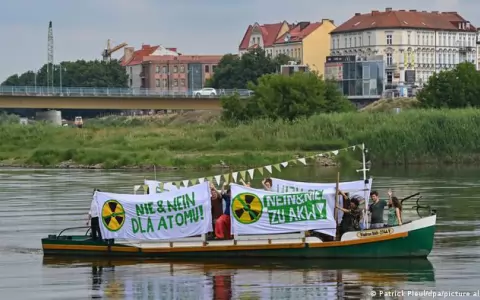 Alemania desconecta tres de sus seis plantas nucleares
