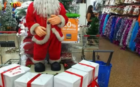 Navidad reciclada: Pap� Noel en modo remate