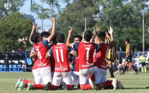 Cerro Porte�o vence a Guaran� y se consagra campe�n del Clausura