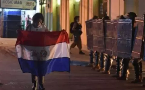 El �marzo paraguayo�, elecciones municipales y Anexo C de Itaip� marcaron el 2021