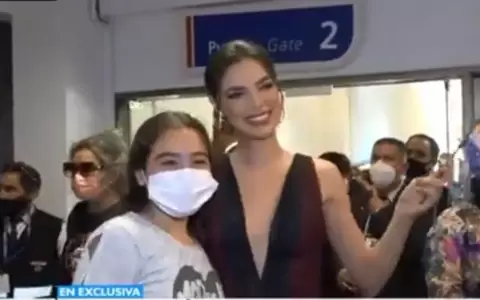Emotivo recibimiento a Nadia Ferreira, virreina de Miss Universo