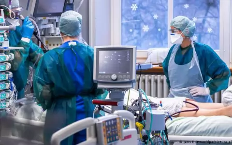�micron dispara los casos globales en 11 %, mientras las muertes descienden