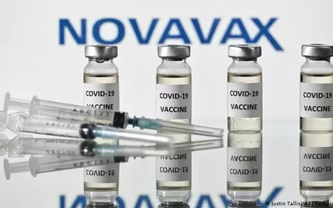 La OMS aprueba de urgencia la vacuna de Novavax