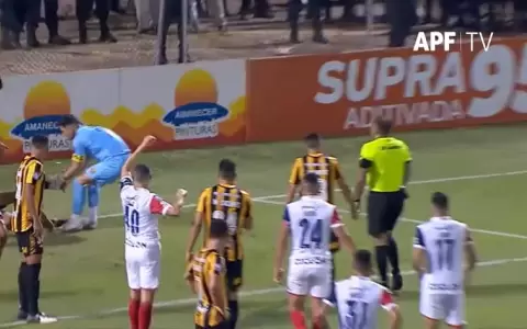 As� vio el VAR la expulsi�n de Gaspar Servio contra Cerro Porte�o