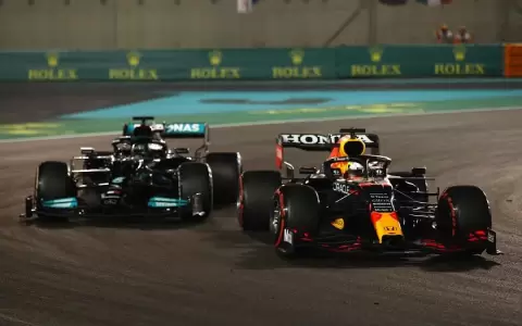 Lewis Hamilton durante la carrera: �Esto est� siendo manipulado�