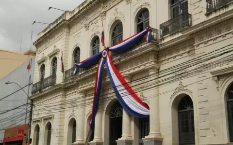 Privilegios en Canciller�a superan a los de Itaip�