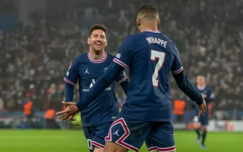 PSG golea a Brujas con dobletes de Kylian Mbapp� y Lionel Messi