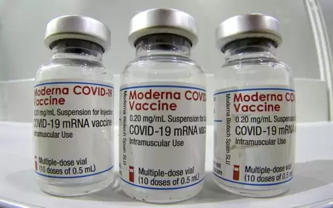 Moderna espera lanzar vacuna conjunta contra gripe y Covid-19 en 2023