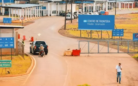 Encarnaci�n: esperan de 8 a 10 horas para cruzar paso fronterizo