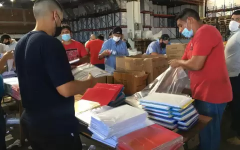 A�o lectivo 2022: MEC inici� distribuci�n de kits escolares en el Chaco