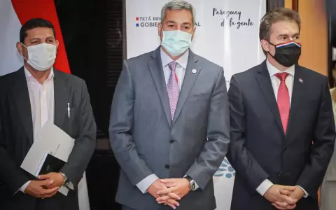 Abdo anuncia la instalaci�n de primera industria aeron�utica del pa�s este a�o